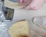 Foto del passaggio 4 della ricetta Chiacchiere di Carnevale