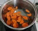 Foto langkah ke 2 dari resep Sayur Bening Bayam dan Wortel.