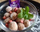 A picture of step 4 of Choco Mint Til Laddu.