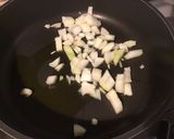Une image de l'étape 4 de Mijoté de légumes au bouillon de bœuf, herbes aromatiques et épices.
