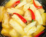 A picture of step 3 of Braised Tuna with Pineapple.