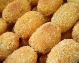 Foto langkah ke 9 dari resep Kroket kentang daging sapi.