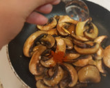 Foto del paso 7 de la receta: Hamburguesa de chorizo con champiñones al ajillo