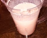 A picture of step 3 of Peak milk and melon drink.