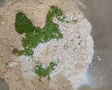 A picture of step 3 of Palak Roti.