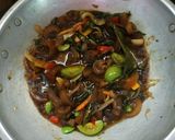 Foto langkah ke 4 dari resep Oseng oseng kikil sapi.