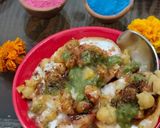 A picture of step 4 of Chole Papdi Chaat.