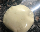 Foto del paso 3 de la receta: Galletitas de vainilla económicas, rendidoras sin manteca y fáciles de hacer