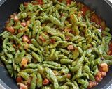 Foto del passaggio 7 della ricetta Spatzle con le spinaci