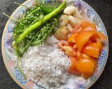 A picture of step 2 of Matar Dal Malvani curry.