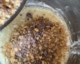 Foto del paso 5 de la receta: Bizcocho de plátano, nueces y chocolate THX