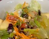 Foto del paso 2 de la receta: Ensalada variada con atún