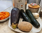 Foto del paso 1 de la receta: Crema de berenjenas, calabacín, patatas y zanahorias