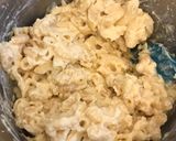 Foto langkah ke 5 dari resep Cheesy Crumble Mac And Cheese.