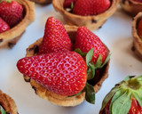 Foto del paso 5 de la receta: Canastitas de cookie para frutillas 🍓 🍓 🍓