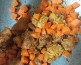 A picture of step 3 of Chicken tikka speghti pasta.
