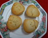 A picture of step 8 of White Cupcakes.