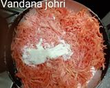 A picture of step 1 of गाजर का हलवा.