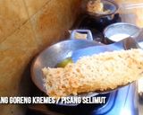 Foto langkah ke 4 dari resep Resep Pisang Goreng Kremes Renyah Cara Membuat Pisang Goreng Crispy.