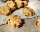 Foto del paso 10 de la receta: ✨💖Galletitas de queso de mi abuela💖✨Se desarman en el paladar, doradas por fuera, tiernas por dentro
