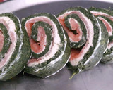 Foto del paso 5 de la receta: Rollo de espinacas con salmón y queso