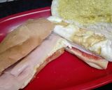 Foto del paso 4 de la receta: Bocadillo de pavo con mostaza a la miel