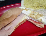 Foto del paso 4 de la receta: Bocadillo de pavo con mostaza a la miel