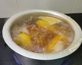 A picture of step 2 of Lemon mango ginger chilli.