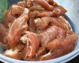 รูปขั้นตอนการทำที่ 1 ของ กุ้งหมูมะนาว