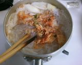 A picture of step 3 of Easy! Kimchi and Shirataki Diet Ramen.