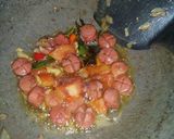 Foto langkah ke 3 dari resep Tumis Buncis Sosis Sapi.