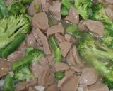 Foto langkah ke 6 dari resep 198. Cah Brokoli Buncis Baso.