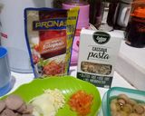Foto langkah ke 1 dari resep Gluten Free Bolognese Pasta.