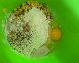 A picture of step 1 of Corn cake with bacon and sriracha mayo sunny side up.