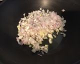 Une image de l'étape 9 de Gratin de pommes de terre vitelotte et chou blanc au parmesan,oignon de roscoff et curry.