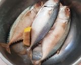 Foto langkah ke 1 dari resep Olahan dari Laut: Ikan Kembung Goreng Garing 🐟.