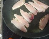 Foto del paso 2 de la receta: Salmonete con Tomatito kumato y rúcula