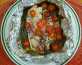 Foto del paso 2 de la receta: Pescado empapelado con espinaca y jitomate uva