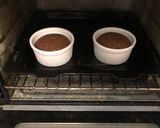 Foto langkah ke 3 dari resep Simple Chocolate Lava Mug Cake (Lava Cake Coklat Simple) - hanya 3 bahan dengan takaran sendok.
