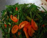 Foto langkah ke 4 dari resep Tumis Genjer Pedas.