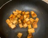 A picture of step 3 of Tofu & veg stir fry.