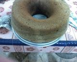 Foto langkah ke 8 dari resep Zebra stripe-banana choco cake.