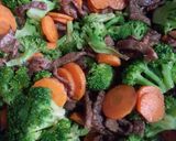 Foto del paso 3 de la receta: Carne de res con brócoli y zanahoria