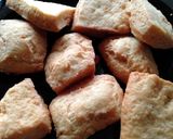 A picture of step 7 of Crumbly mandazi.