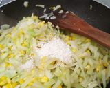 Foto langkah ke 4 dari resep Tumis labu jagung.