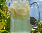 Foto langkah ke 3 dari resep Fresh Squeezed Lemonade.