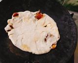 A picture of step 4 of Onion parantha.