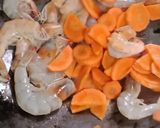 Foto langkah ke 3 dari resep Udang Tahu Masak Santan.
