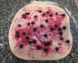 Foto del paso 6 de la receta: Rollitos de cardamomo y frutos del bosque