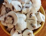 Une image de l'étape 1 de Risotto aux champignons.
